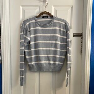 Brandy Melville Blue and White Crew Neck Sweater